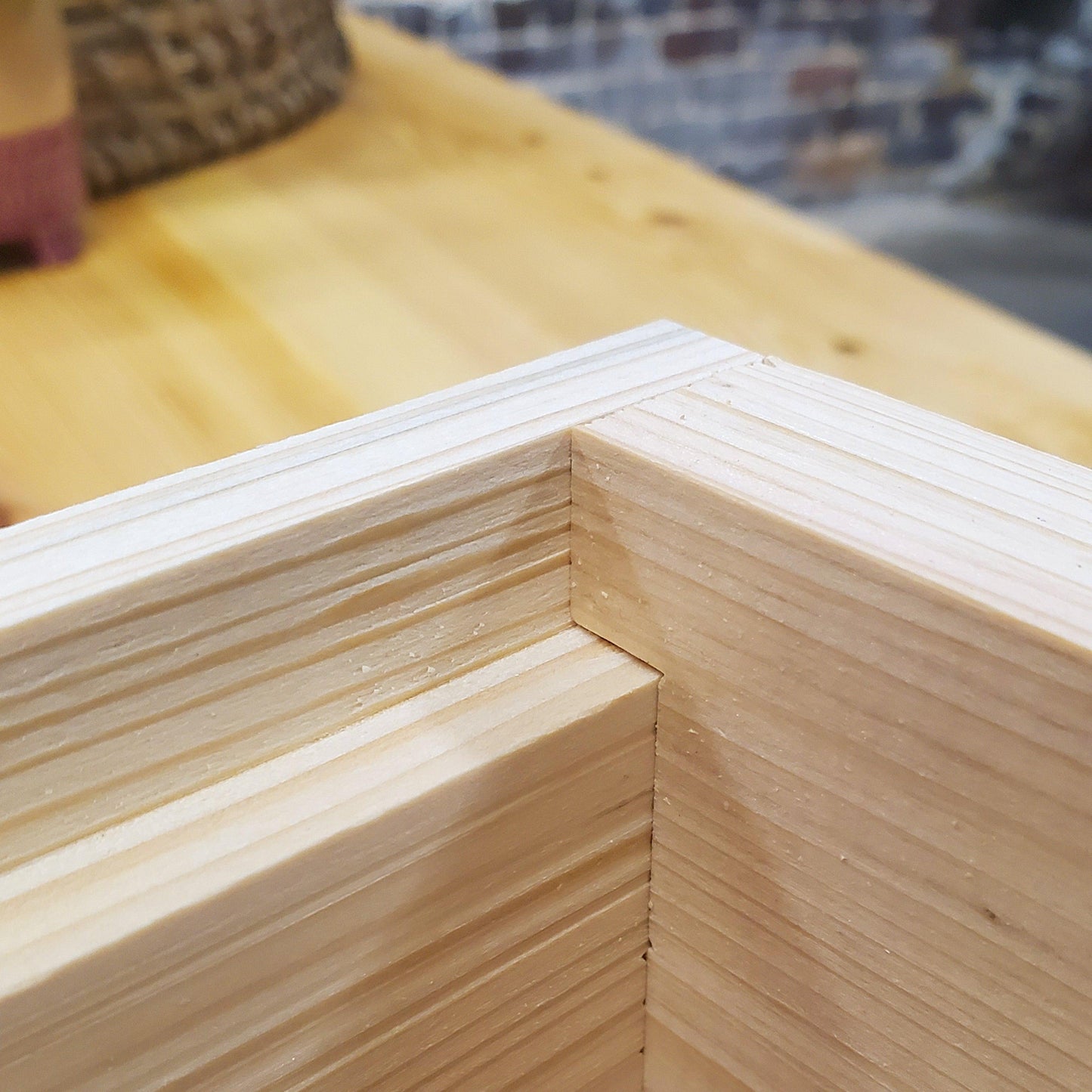 5-Frame Complete, Medium 6 5/8-inch Box with Frames and Foundation