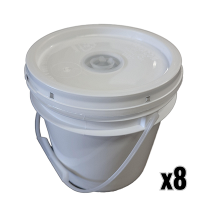 Bucket Feeder With Feeding Plugs