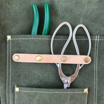 Gardening Apron - Waxed Canvas Apron with Pockets - Backwoods Auctions