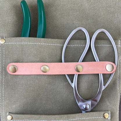 Gardening Apron - Waxed Canvas Apron with Pockets - Backwoods Auctions
