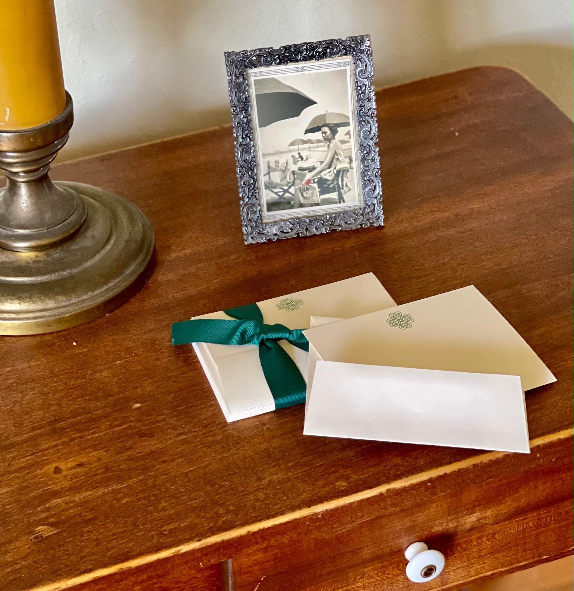 Boxed Celtic Knot Stationery - Irish Note Cards and Envelopes (10) - Backwoods Auctions