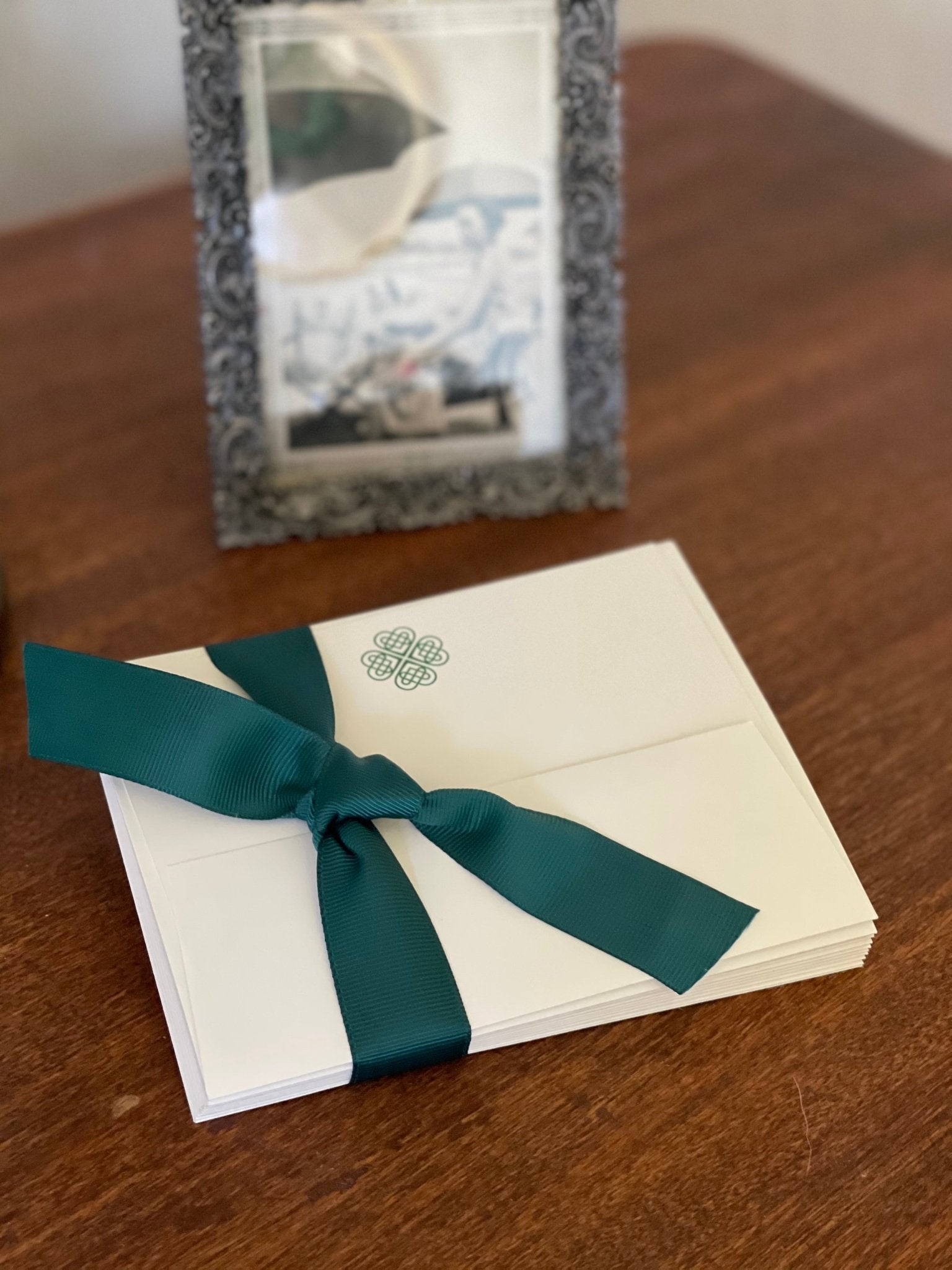 Boxed Celtic Knot Stationery - Irish Note Cards and Envelopes (10) - Backwoods Auctions