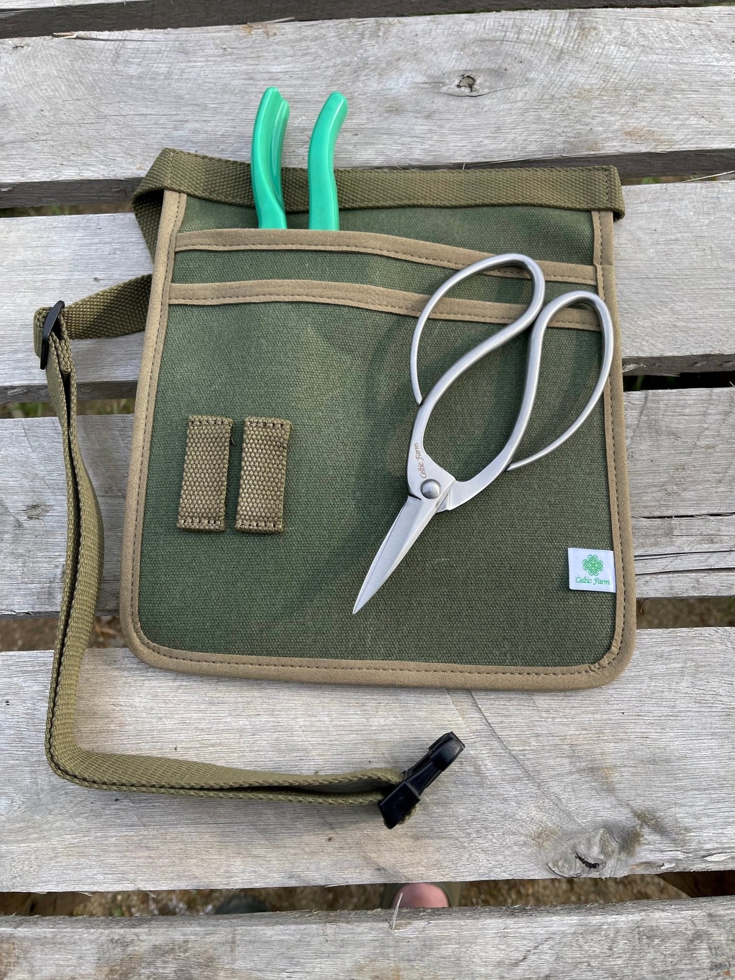 Garden Gift Box - The Sharps (Pruners, Scissors and Belt) - Backwoods Auctions