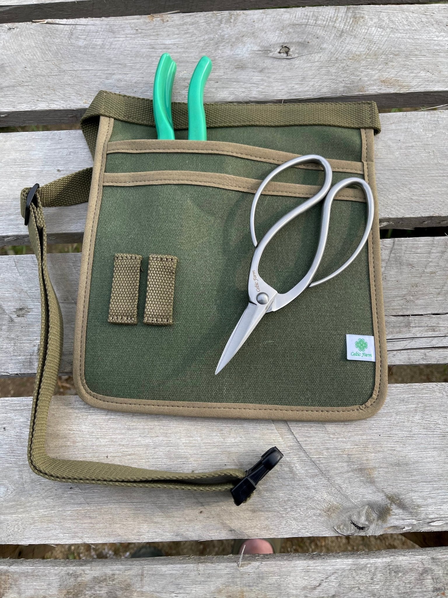 Garden Gift Box - The Sharps (Pruners, Scissors and Belt) - Backwoods Auctions
