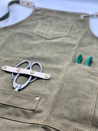 Gardening Apron - Waxed Canvas Apron with Pockets - Backwoods Auctions