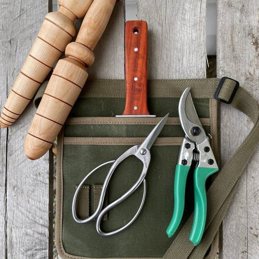 Gardening Gift Box - Complete Classic Tool Kit - Backwoods Auctions