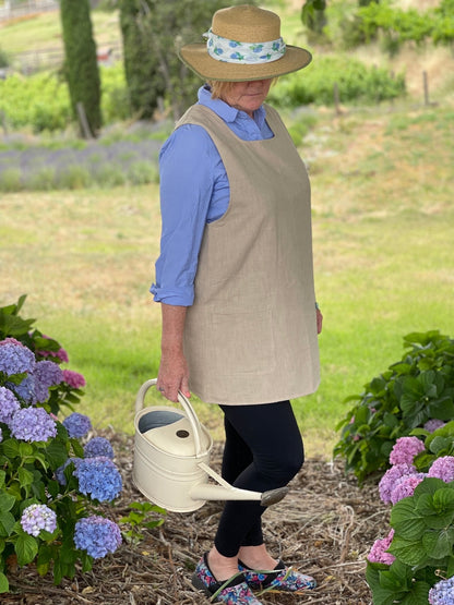 Linen Apron - French Style Crossback - Backwoods Auctions