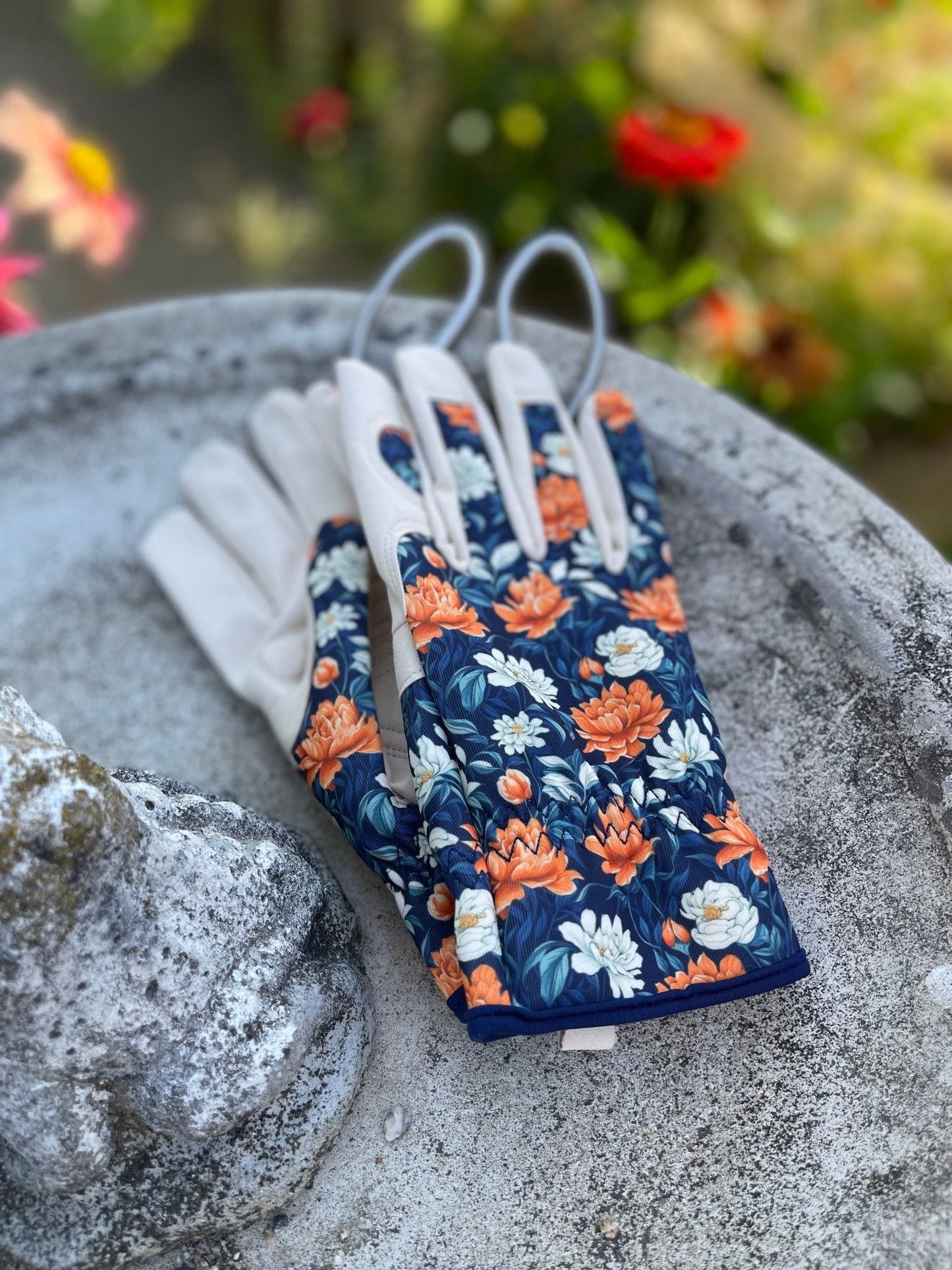 Women's Floral Gardening and Project Gloves "The Olivia" - Backwoods Auctions