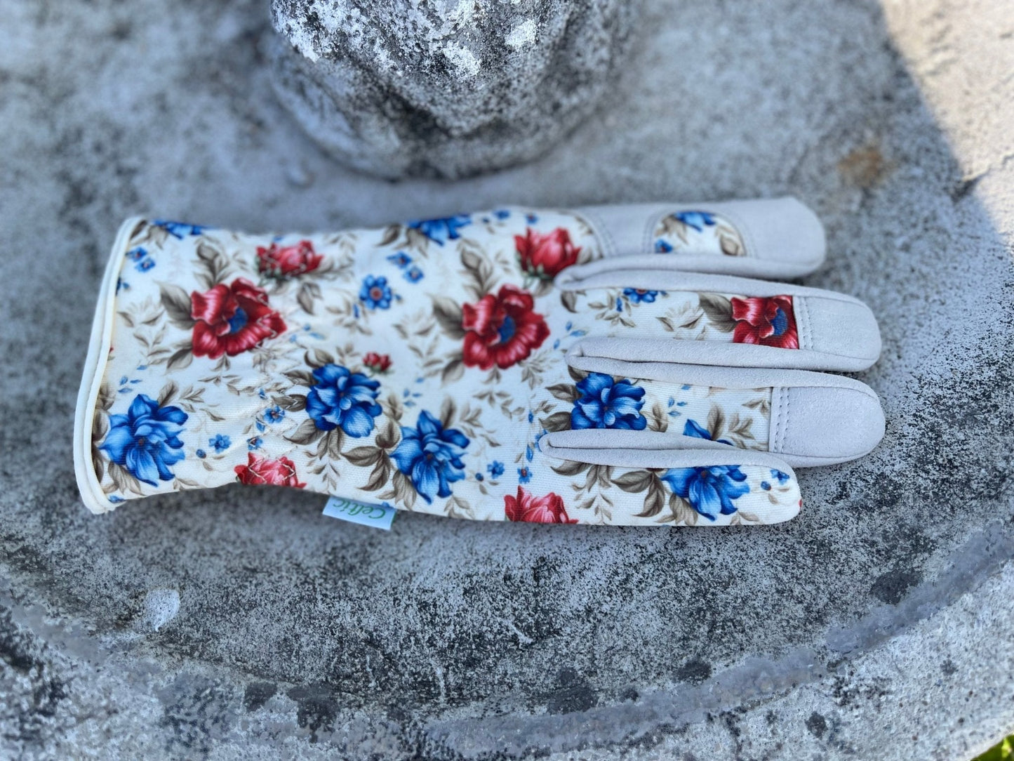 Women's Floral Gardening and Project Gloves "The Caroline" - Backwoods Auctions
