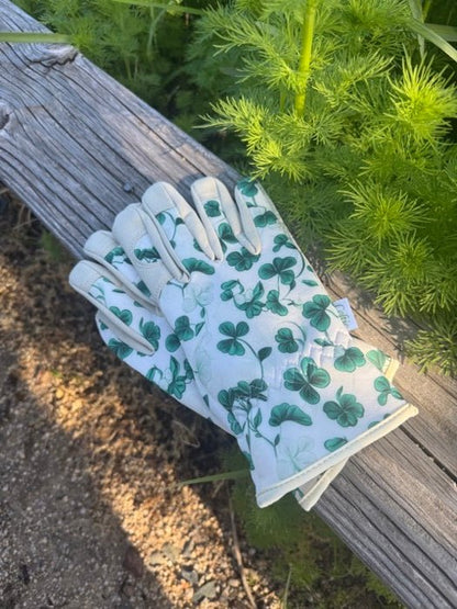 Women's Floral Gardening and Project Gloves "The Seamair" - Backwoods Auctions